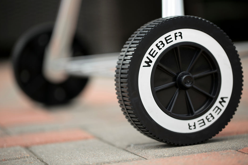 Weber - Original Kettle Charcoal Grill 22"